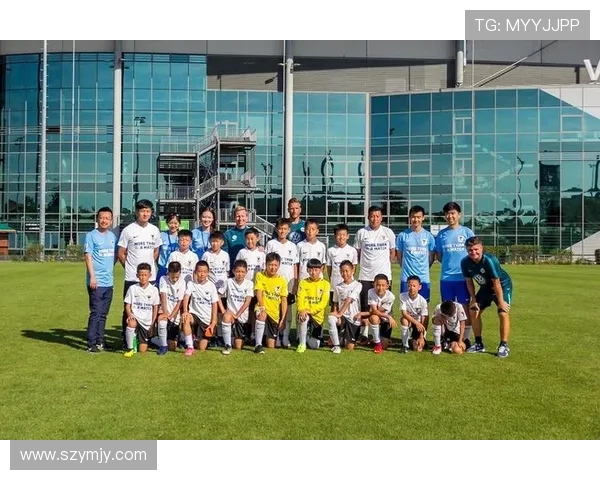 探索现代足球俱乐部在城市文化与青训体系中的协同发展路径新策略