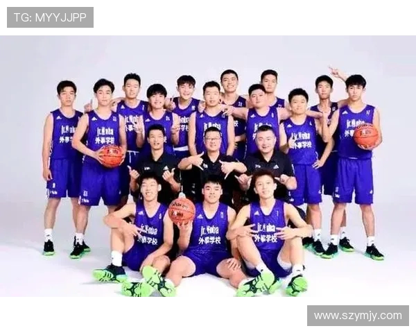 上海篮球队的崛起与蜕变：从默默无闻到赛场英雄的成长历程